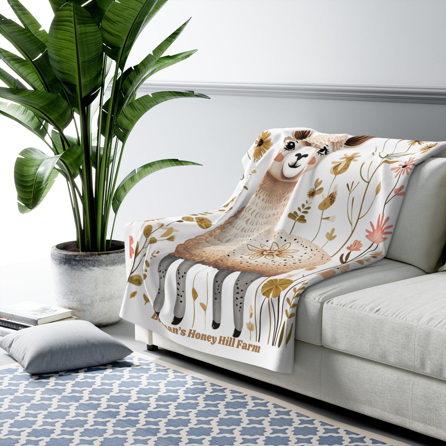 Alpaca Cozy Sherpa Fleece Blanket with Floral Design - Perfect for Home Decor and Gifting